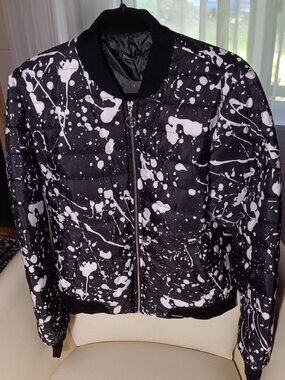 Women's Boohoo bomber style jacket (size 18) fits like a size 12 runs small